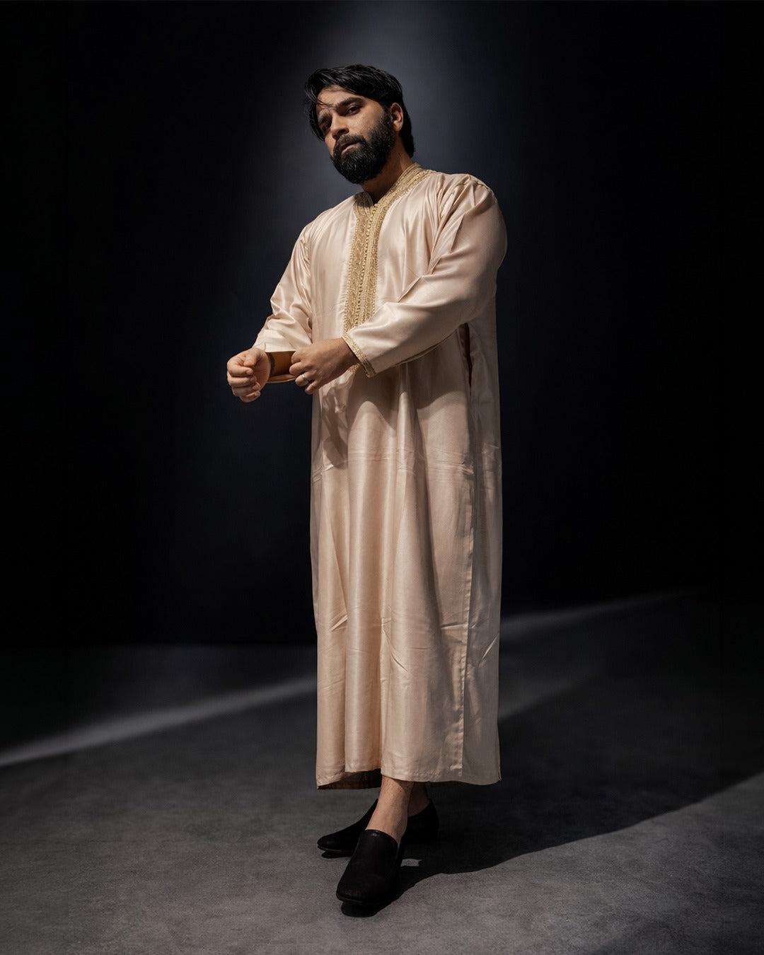 Men’s Moroccan Gabardine Caftan – Traditional Islamic Thobe | Premium Beige Gandoura for Eid & Ramadan