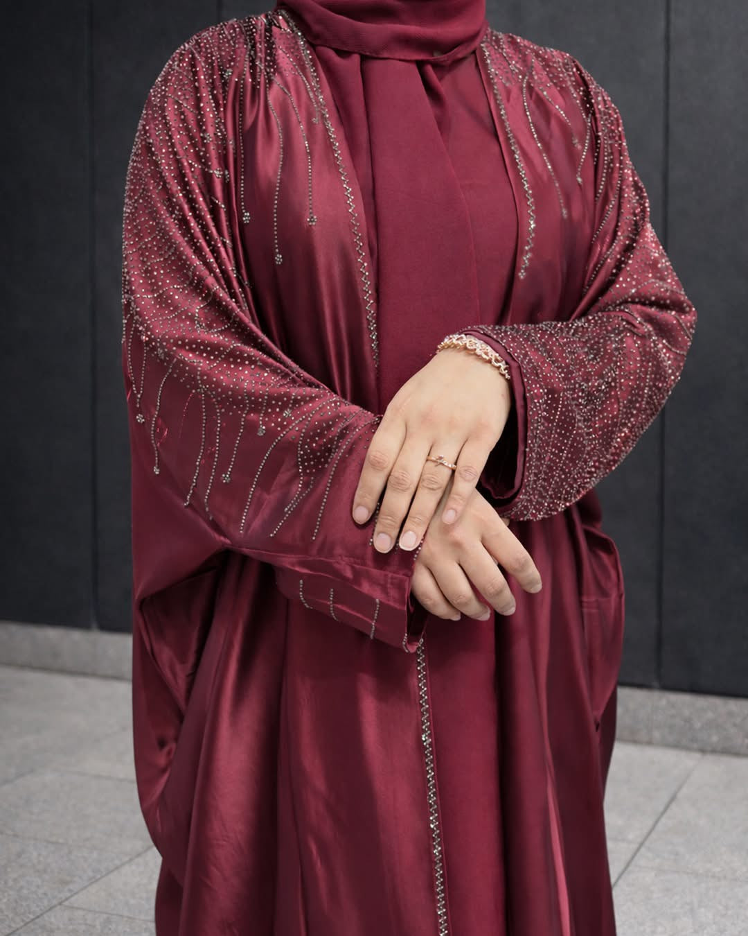 Burgundy Luxe Stone Abaya – Dubai Made