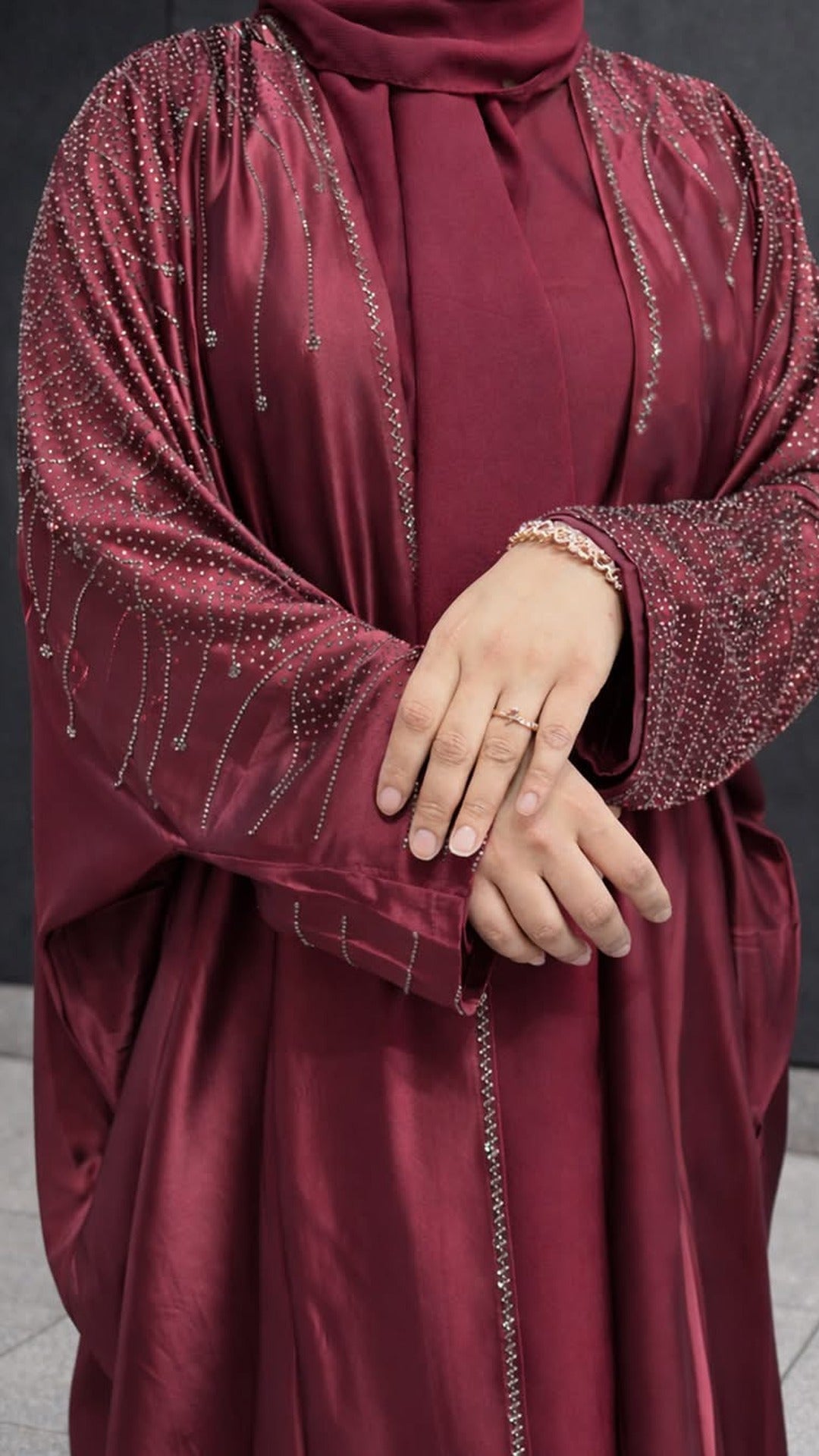 Burgundy Luxe Stone Abaya – Dubai Made
