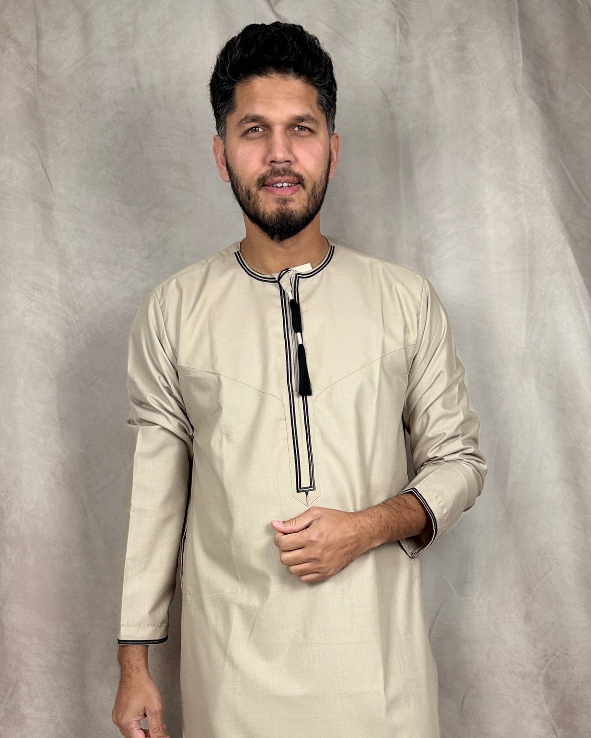 Classic Omani Style Thobe – Beige with Black Tassel