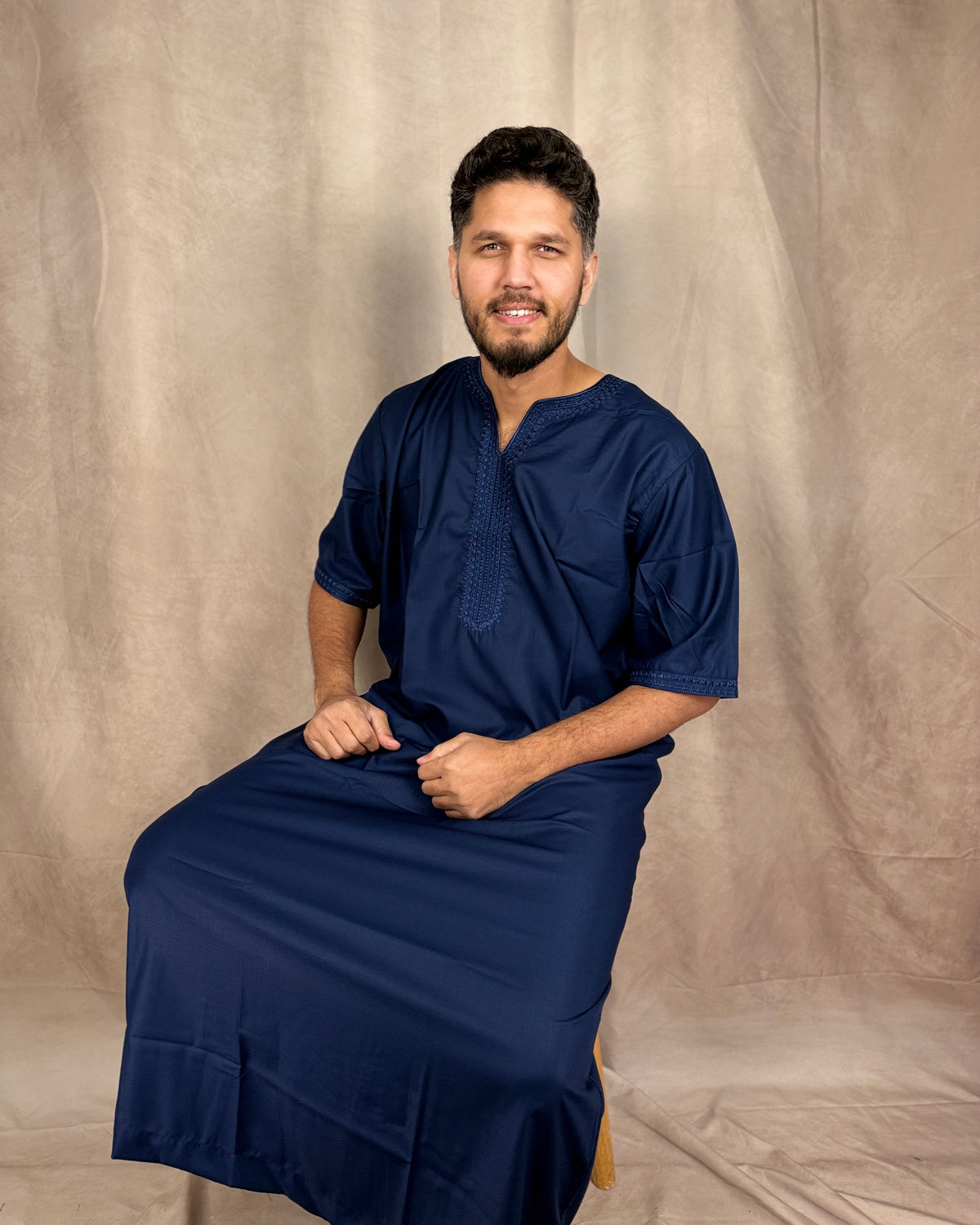 Timeless Moroccan Elegance – Men's Short Sleeve Viscose Thobe – 02