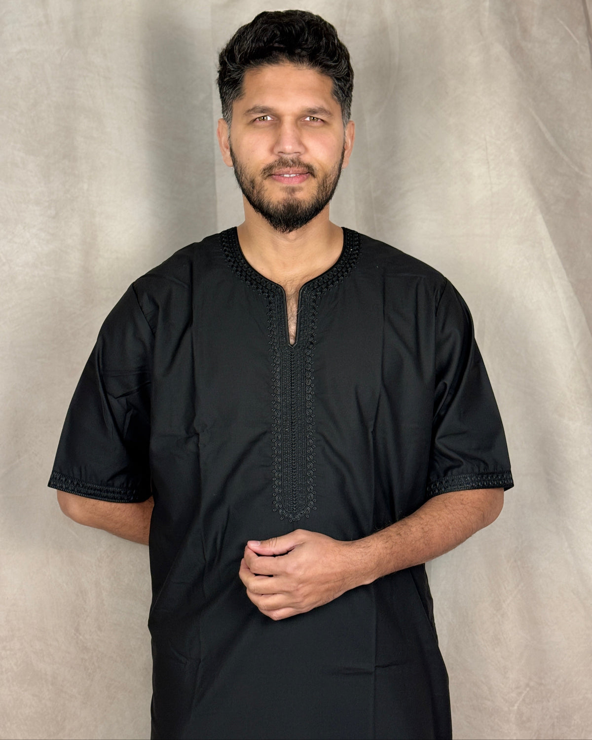 Timeless Moroccan Elegance – Men's Short Sleeve Viscose Thobe – 01